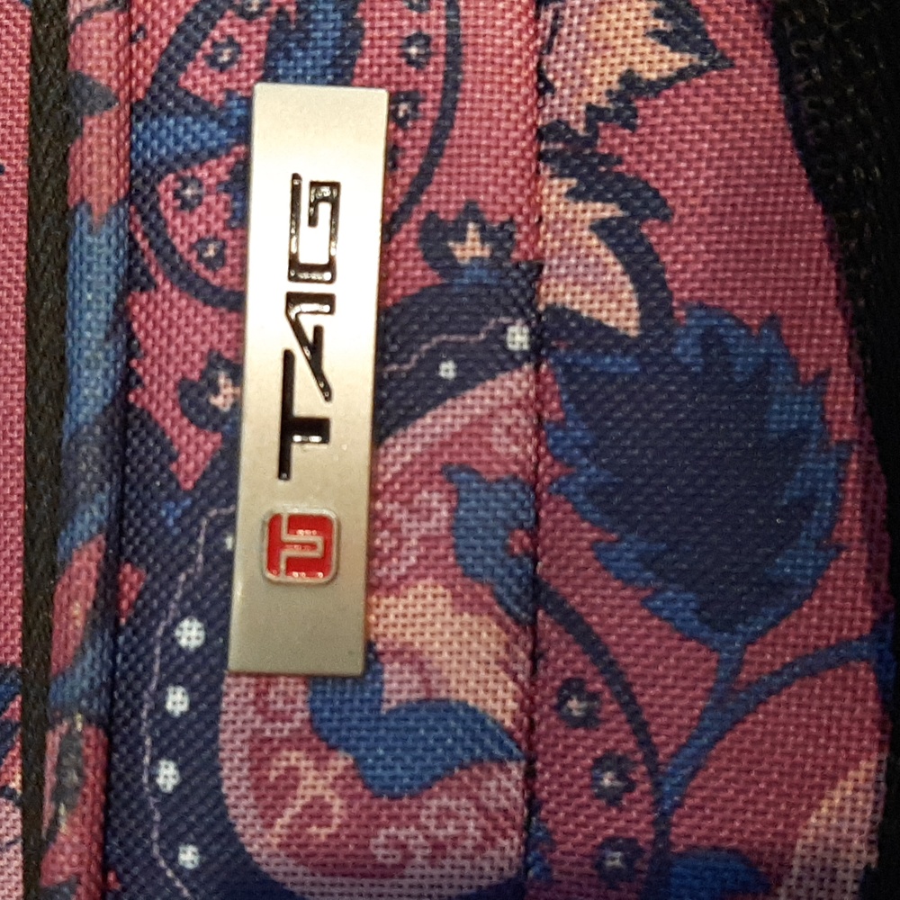 TAG TRAVEL BAG! - Picture 2 of 2